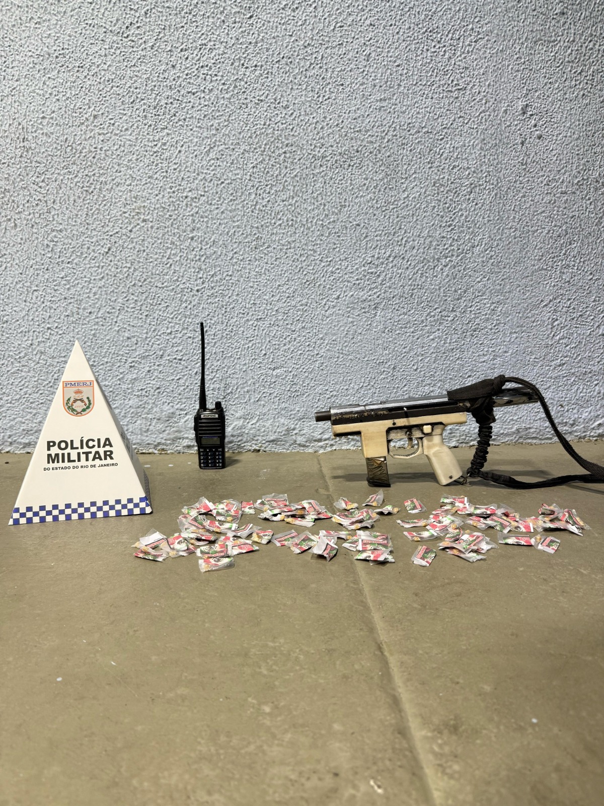 7º BPM apreende drogas e arma na Comunidade do Novo México 